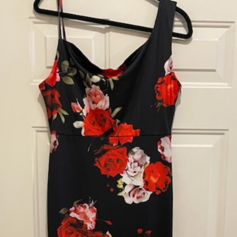 Fashion Nova, Micas
